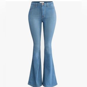 NWT Stretchy bell bottom jeans